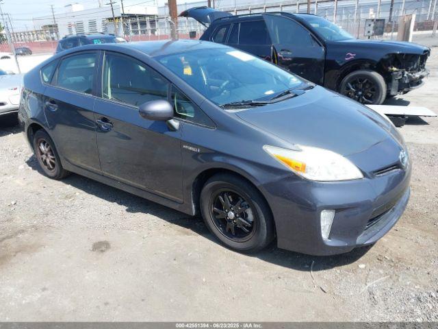  Salvage Toyota Prius