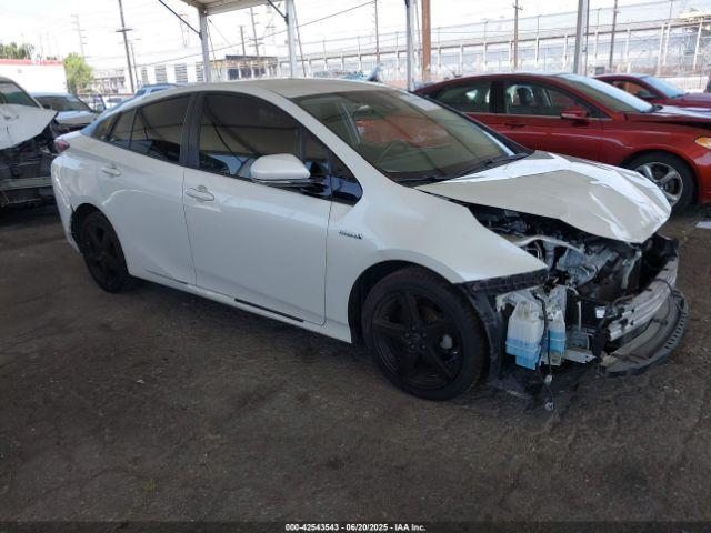  Salvage Toyota Prius