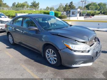  Salvage Nissan Altima