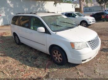  Salvage Chrysler Town & Country