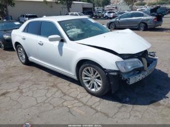  Salvage Chrysler 300