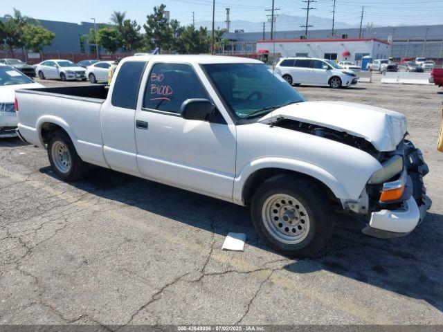  Salvage Chevrolet S-10