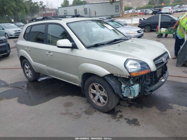  Salvage Hyundai TUCSON