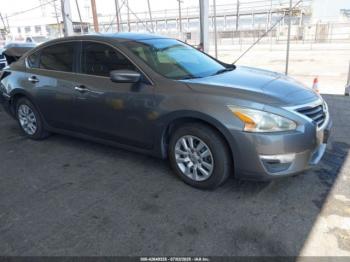  Salvage Nissan Altima