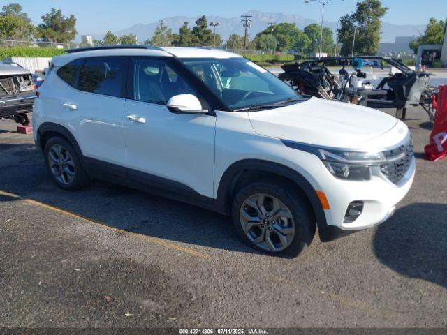  Salvage Kia Seltos