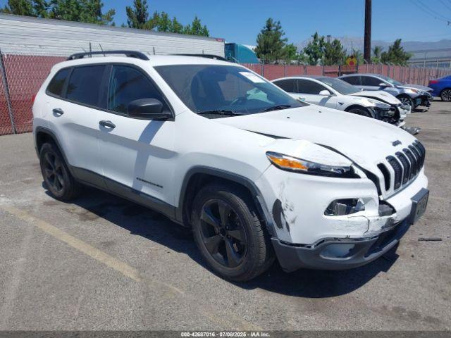  Salvage Jeep Cherokee