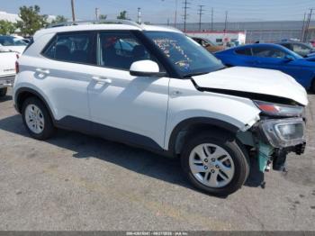  Salvage Hyundai VENUE