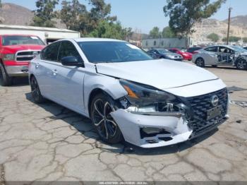  Salvage Nissan Altima