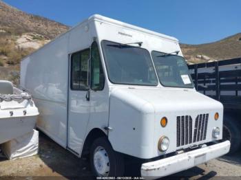  Salvage Workhorse Custom Cha Commercial Chassis