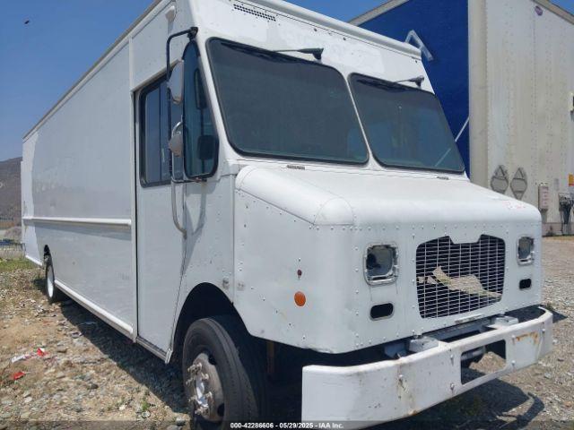  Salvage Workhorse Custom Cha Commercial Chassis