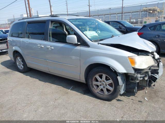  Salvage Chrysler Town & Country
