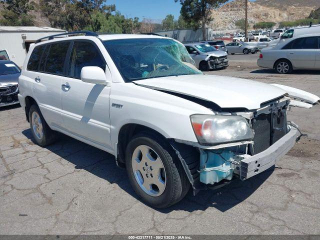  Salvage Toyota Highlander