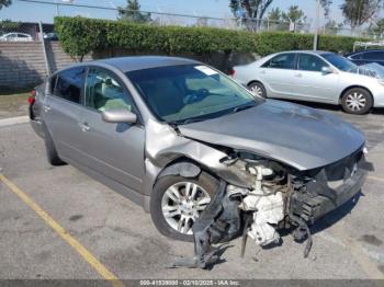  Salvage Nissan Altima