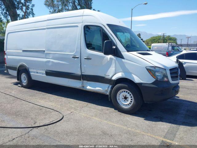  Salvage Mercedes-Benz Sprinter 2500