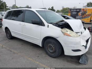  Salvage Toyota Sienna