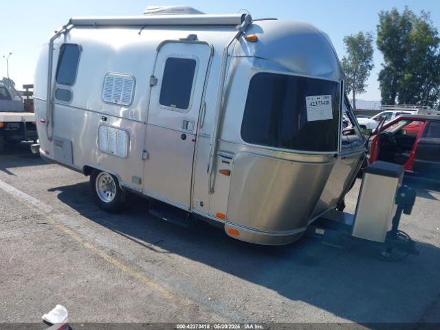  Salvage Airstream Sport