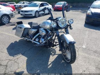  Salvage Harley-Davidson Flhr