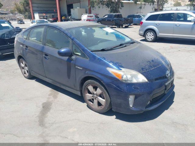  Salvage Toyota Prius