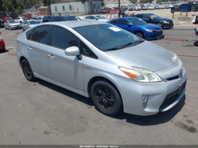  Salvage Toyota Prius