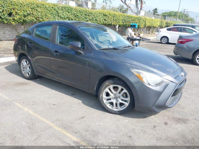 Salvage Toyota Yaris