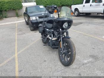  Salvage Harley-Davidson Xl883