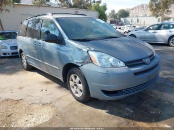  Salvage Toyota Sienna