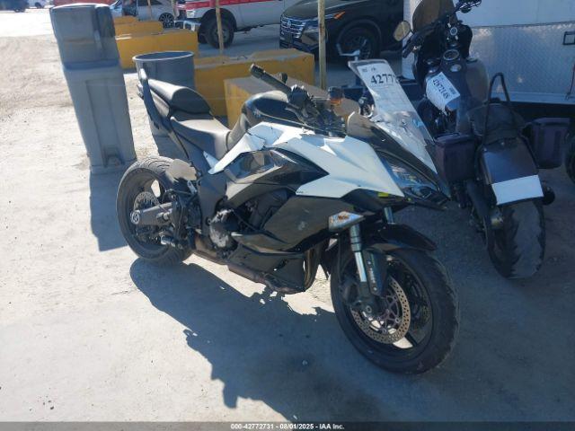  Salvage Kawasaki Zx1002