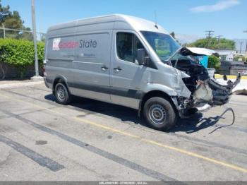  Salvage Mercedes-Benz Sprinter 2500