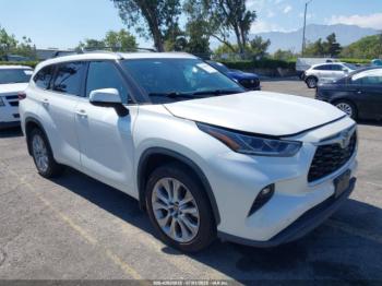  Salvage Toyota Highlander