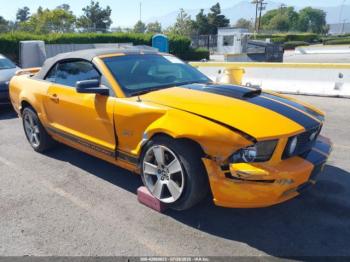  Salvage Ford Mustang