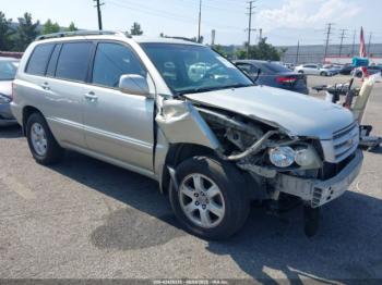  Salvage Toyota Highlander