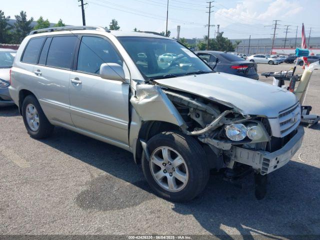  Salvage Toyota Highlander