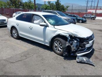  Salvage Volkswagen Passat