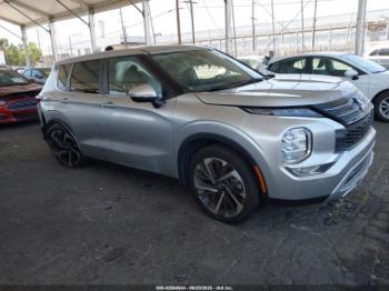  Salvage Mitsubishi Outlander