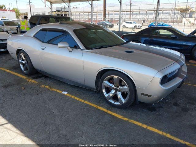  Salvage Dodge Challenger