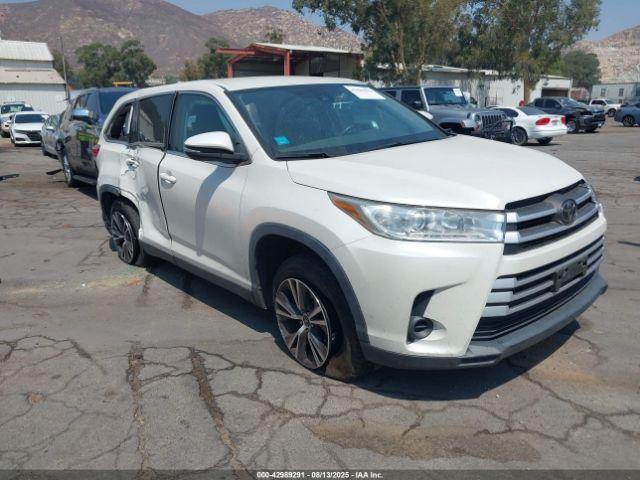  Salvage Toyota Highlander