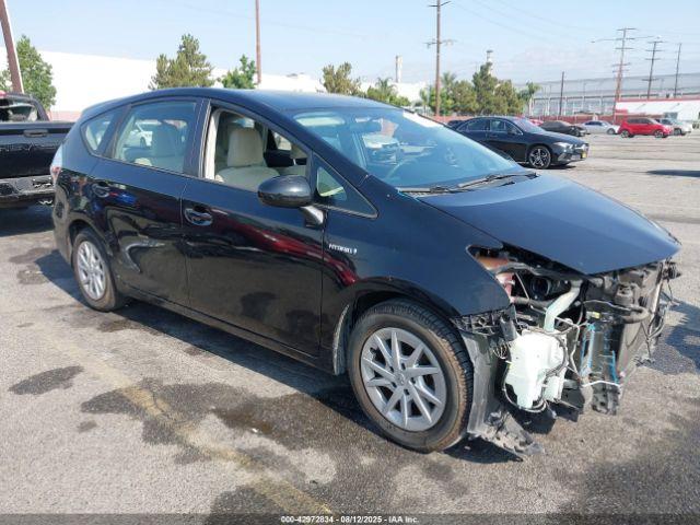  Salvage Toyota Prius v