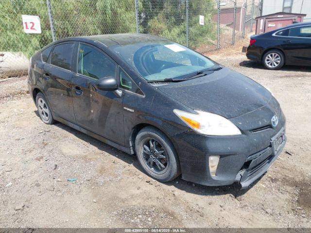  Salvage Toyota Prius