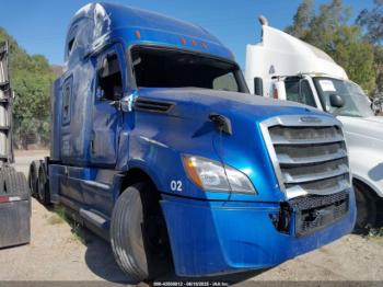  Salvage Freightliner New Cascadia 126