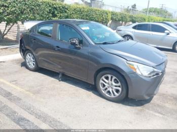  Salvage Toyota Yaris