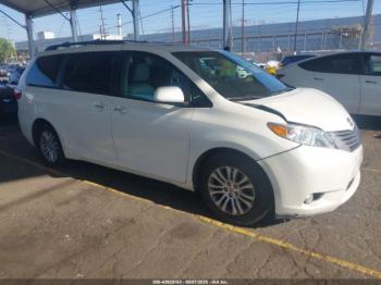  Salvage Toyota Sienna