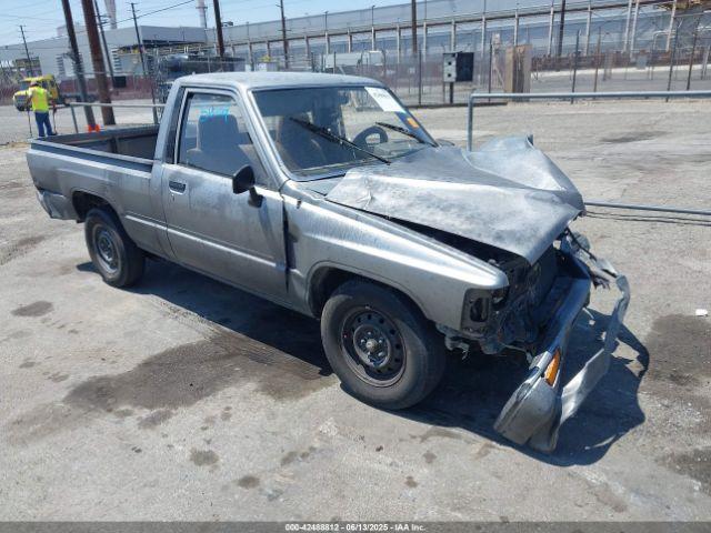  Salvage Toyota Pickup