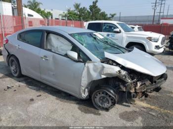 Salvage Kia Forte