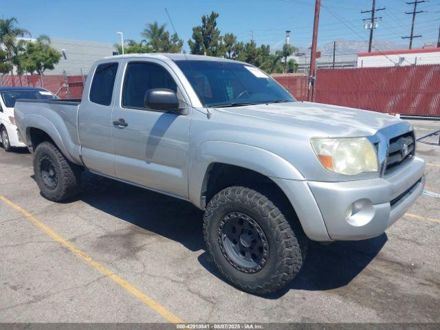  Salvage Toyota Tacoma