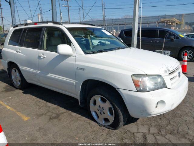  Salvage Toyota Highlander