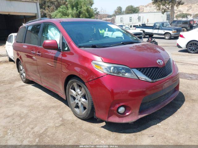  Salvage Toyota Sienna