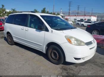  Salvage Toyota Sienna