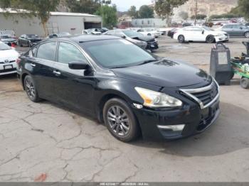  Salvage Nissan Altima