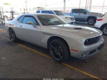 Salvage Dodge Challenger