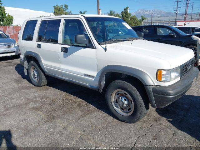  Salvage Isuzu Trooper
